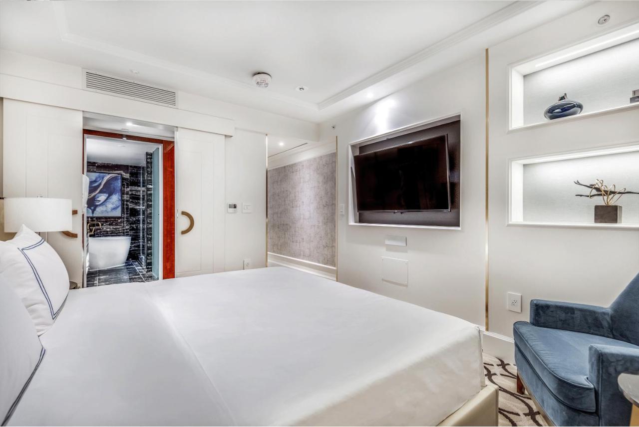 Azur Legacy Collection Hotel Vancouver Esterno foto